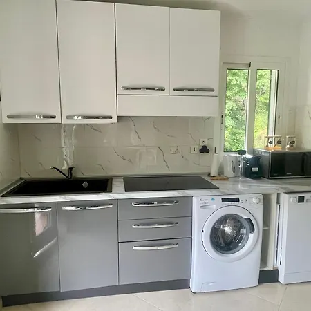 Πανσιόν Maison Azurelienne