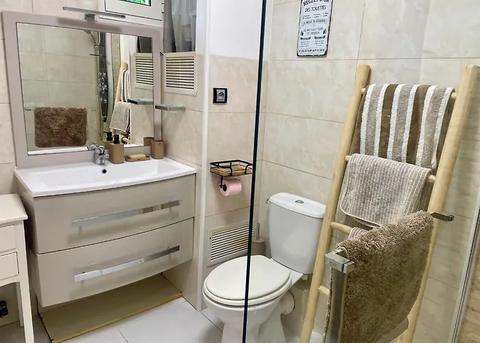 Maison Azurelienne Πανσιόν